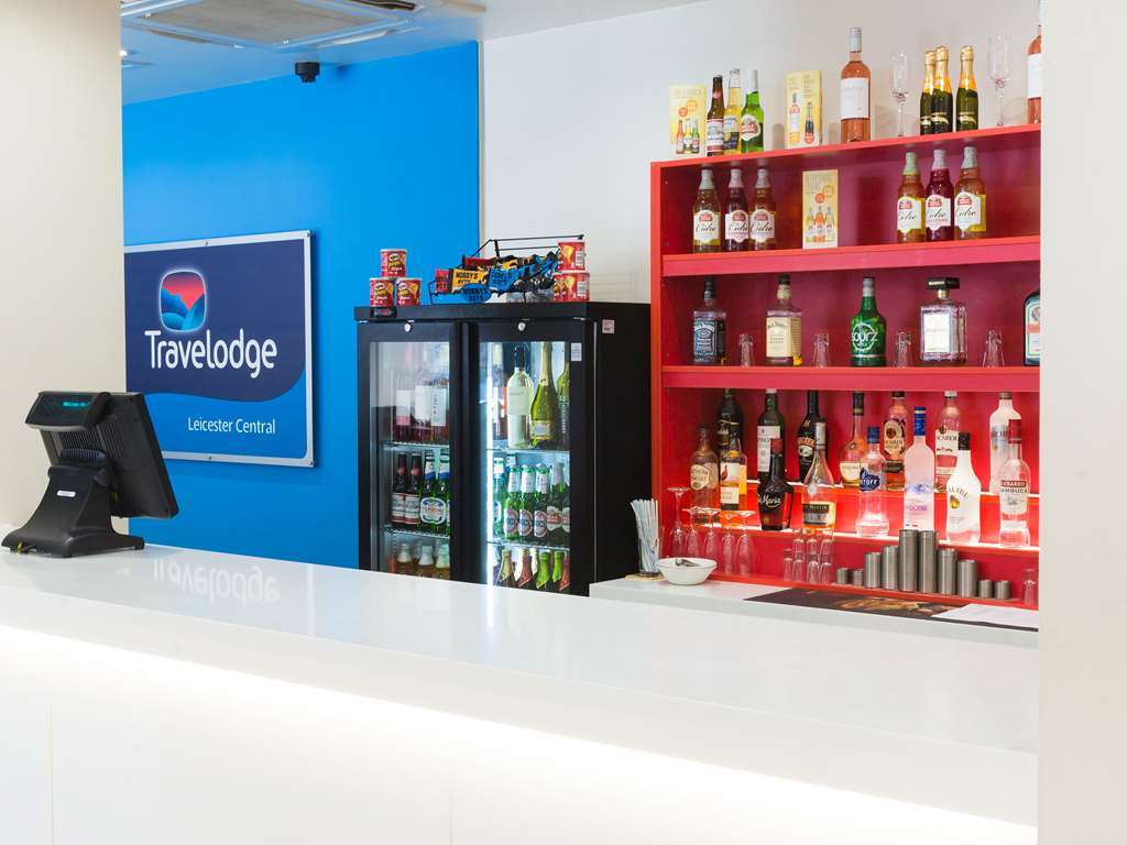 Travelodge Central Лестер Ресторан фото