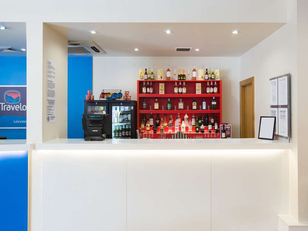 Travelodge Central Лестер Ресторан фото